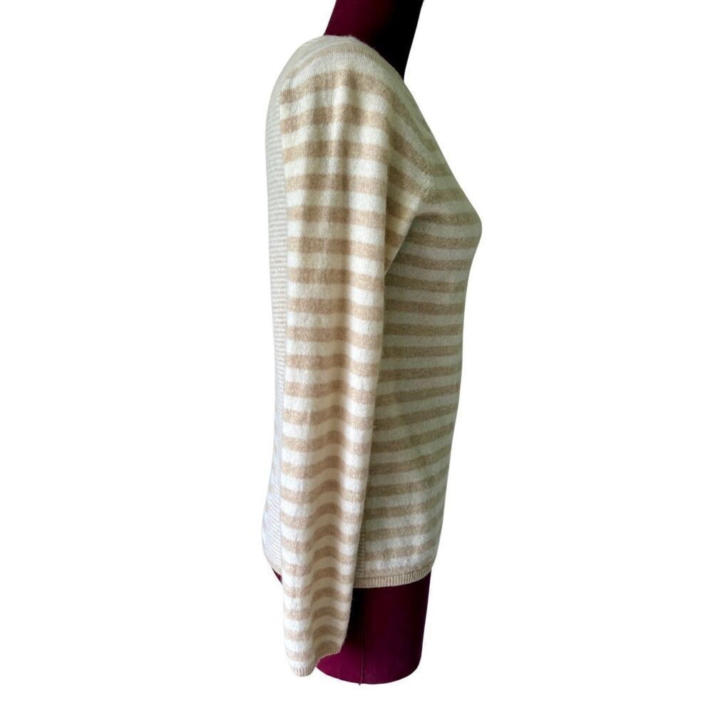 in Cahsmere Large Cashmere Cream Striped Box Neck Long Sleeve Sweater - Picture 8 of 8